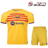 لباس چهارم بارسلونا